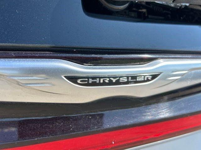 Chrysler Pacifica Touring L 2024