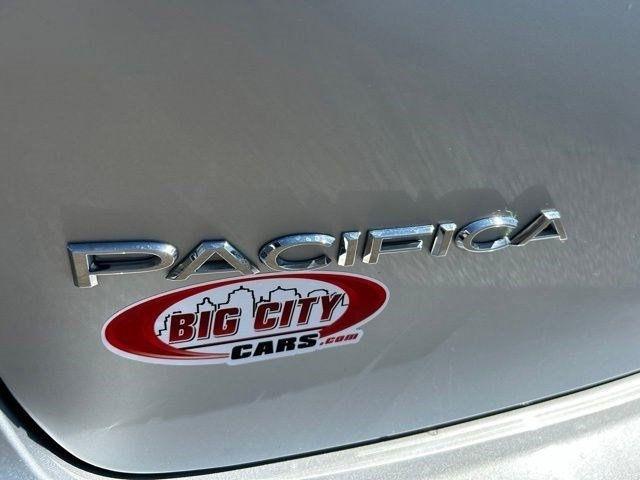 Chrysler Pacifica Touring L 2024