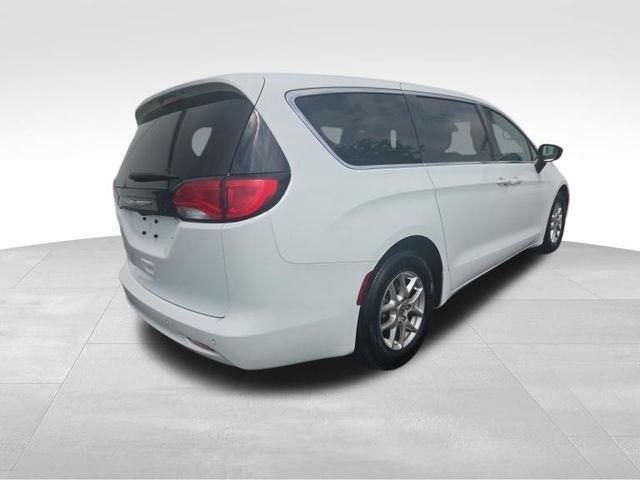 Chrysler Voyager LX 2024