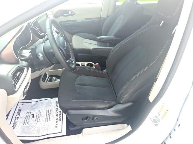 Chrysler Voyager LX 2024