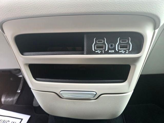 Chrysler Voyager LX 2024