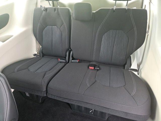 Chrysler Voyager LX 2024