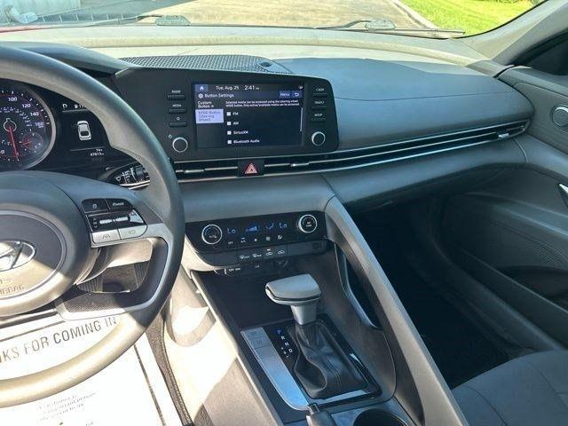 Hyundai Elantra SEL 2023