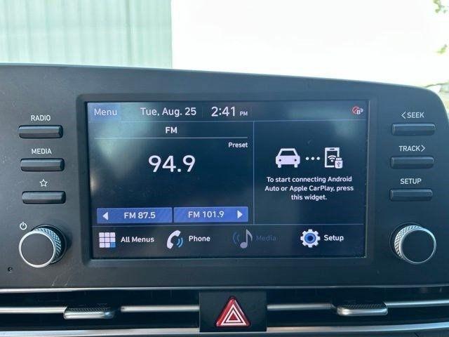Hyundai Elantra SEL 2023