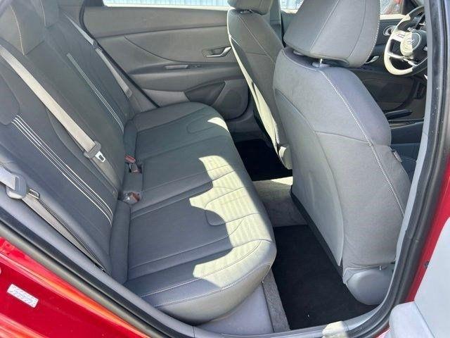 Hyundai Elantra SEL 2023