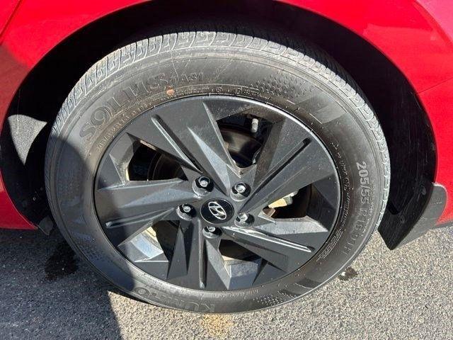 Hyundai Elantra SEL 2023