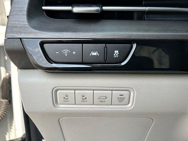 Kia Carnival EX 2024