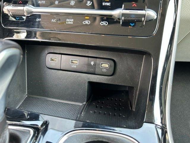 Kia Carnival EX 2024