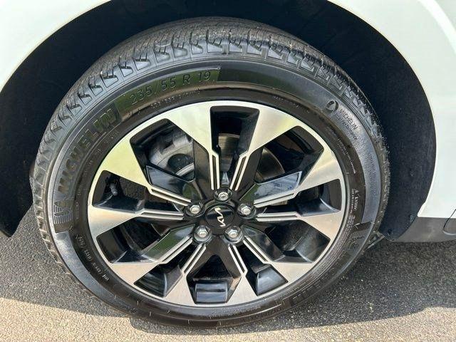 Kia Carnival EX 2024