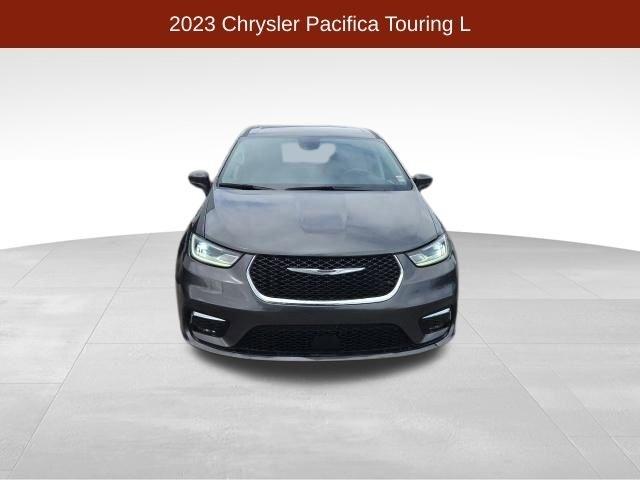 Chrysler Pacifica Touring L 2023