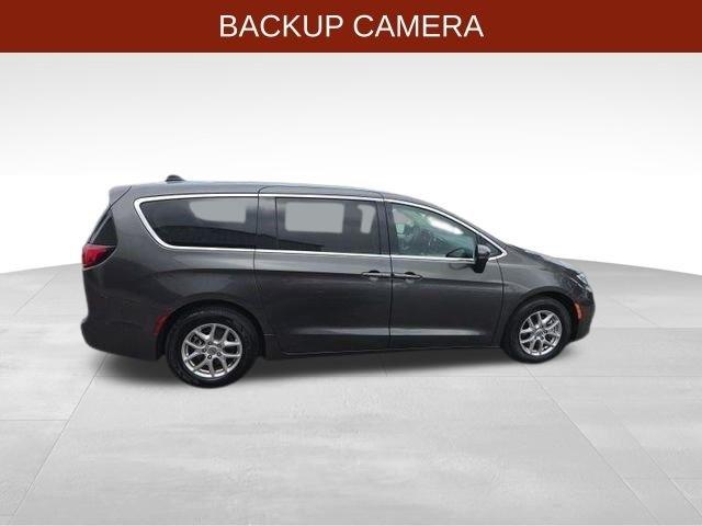 Chrysler Pacifica Touring L 2023
