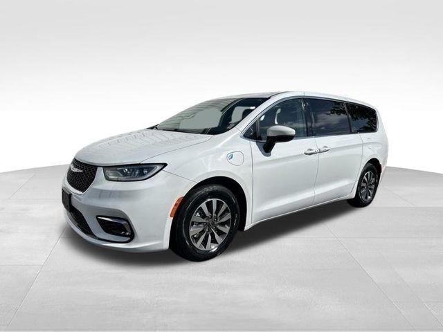 Chrysler Pacifica Hybrid Touring L 2023
