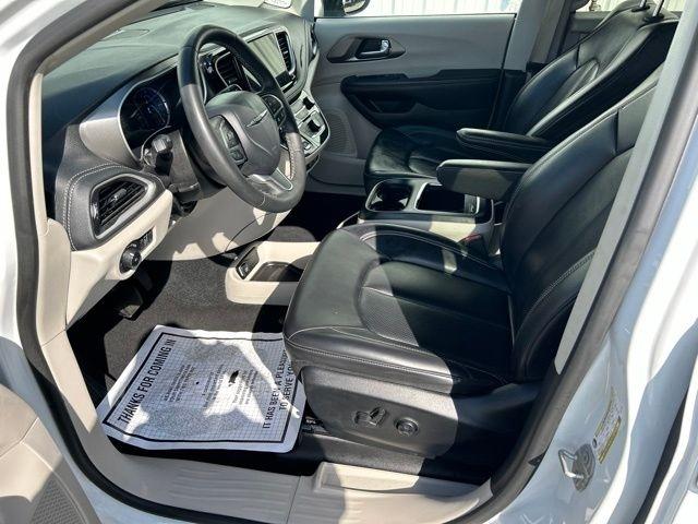 Chrysler Pacifica Hybrid Touring L 2023
