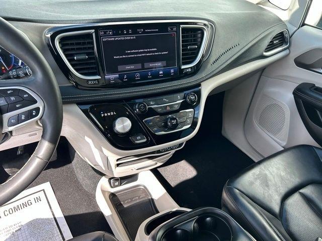 Chrysler Pacifica Hybrid Touring L 2023