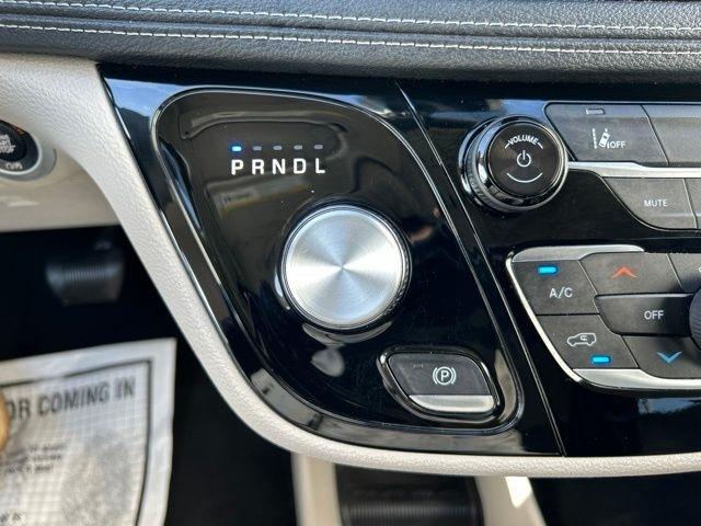 Chrysler Pacifica Hybrid Touring L 2023