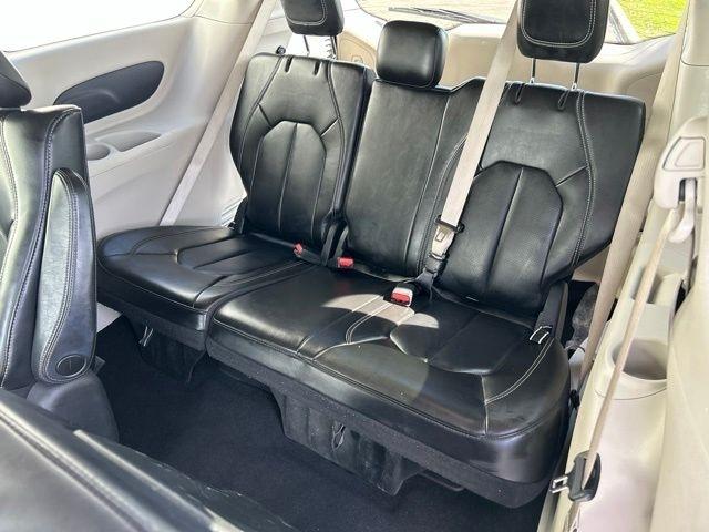 Chrysler Pacifica Hybrid Touring L 2023