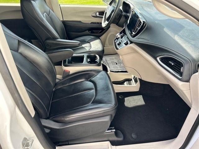 Chrysler Pacifica Hybrid Touring L 2023