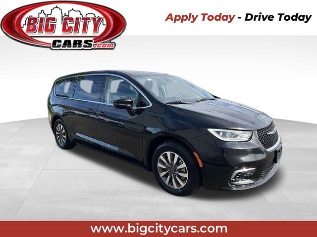 2024 Chrysler Pacifica Hybrid Select