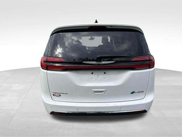 Chrysler Pacifica Hybrid Select 2024