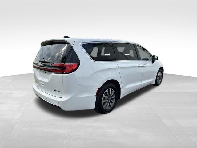 Chrysler Pacifica Hybrid Select 2024