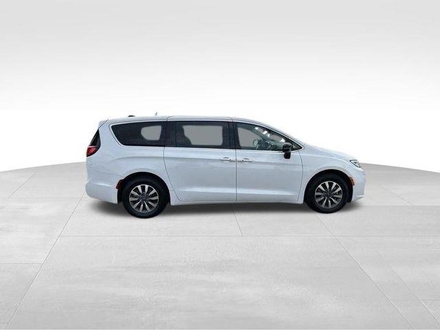Chrysler Pacifica Hybrid Select 2024