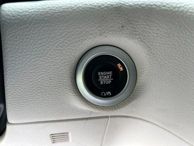 Chrysler Pacifica Hybrid Select 2024