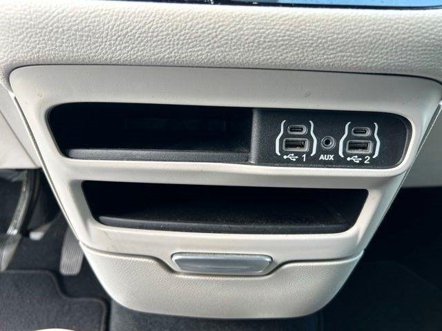 Chrysler Pacifica Hybrid Select 2024