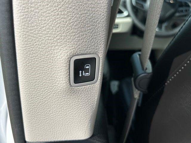 Chrysler Pacifica Hybrid Select 2024