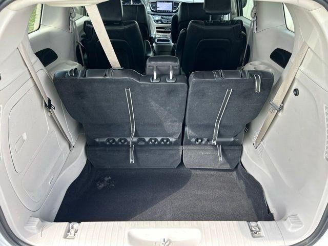 Chrysler Pacifica Hybrid Select 2024