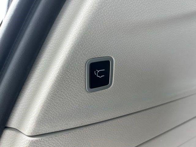 Chrysler Pacifica Hybrid Select 2024