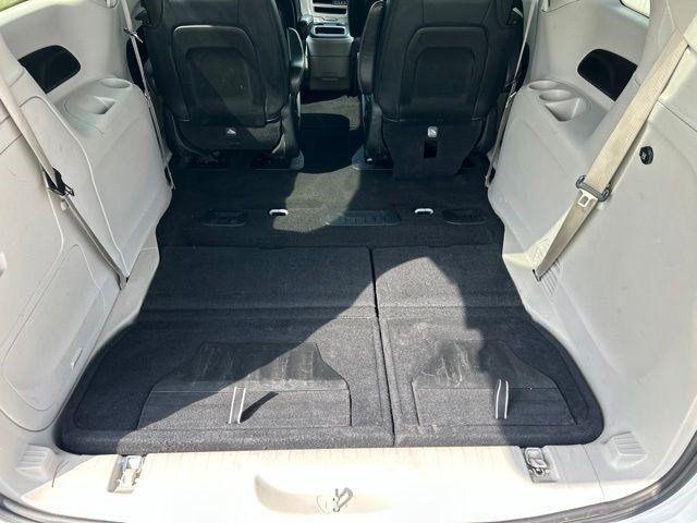 Chrysler Pacifica Hybrid Select 2024
