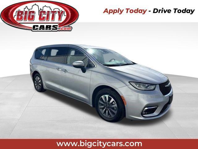 2023 Chrysler Pacifica Hybrid Touring L