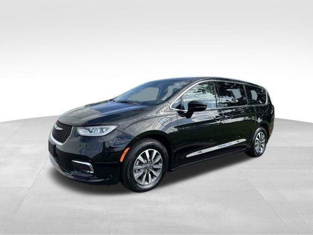 Chrysler Pacifica Hybrid Select 2024