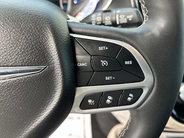 Chrysler Pacifica Hybrid Select 2024