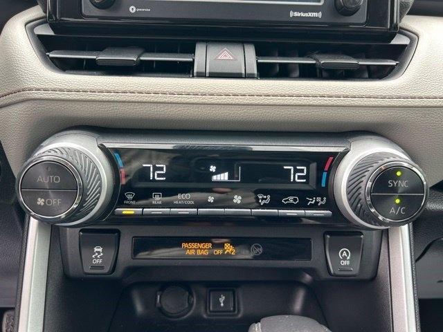 Toyota RAV4 XLE 2021