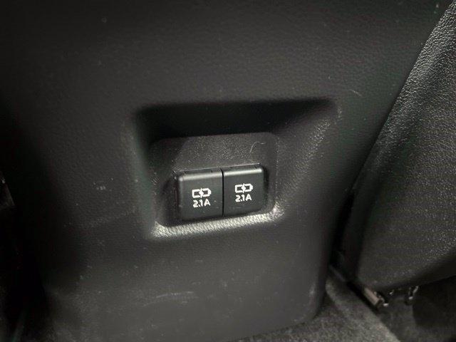 Toyota RAV4 XLE 2021