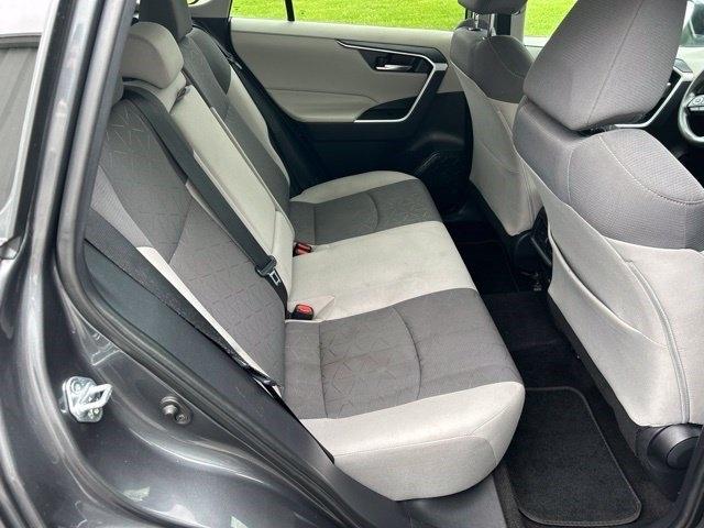Toyota RAV4 XLE 2021