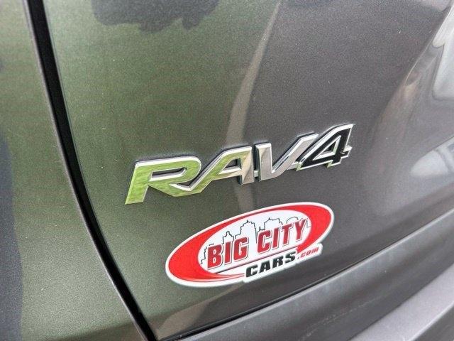 Toyota RAV4 XLE 2021