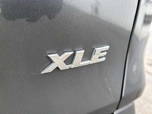 Toyota RAV4 XLE 2021