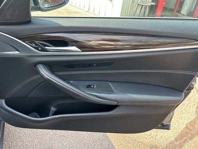 BMW 5-Series 530i xDrive 2019