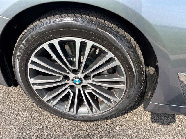 BMW 5-Series 530i xDrive 2019