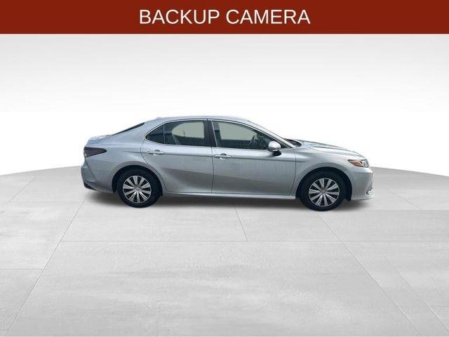 Toyota Camry Hybrid LE 2023