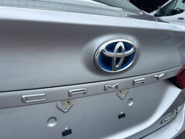 Toyota Camry Hybrid LE 2023