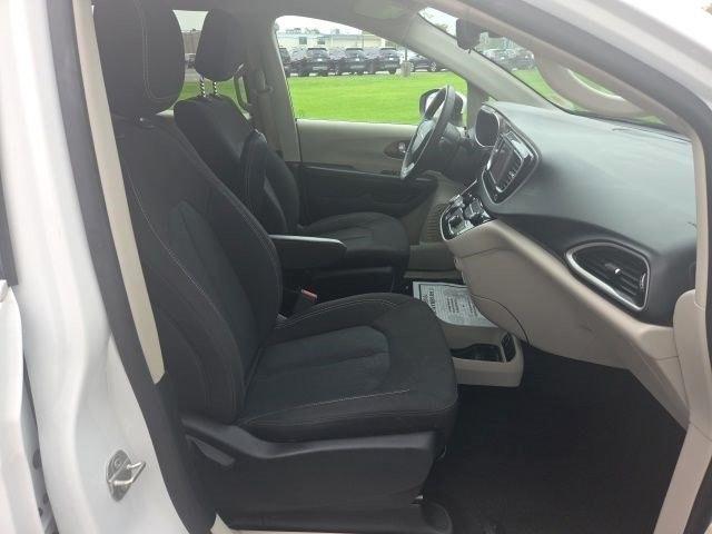 Chrysler Voyager LX 2023