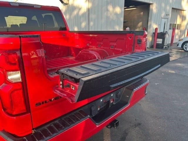 Chevrolet Silverado 1500 Limited Custom Crew Cab Short Box 2WD 2022