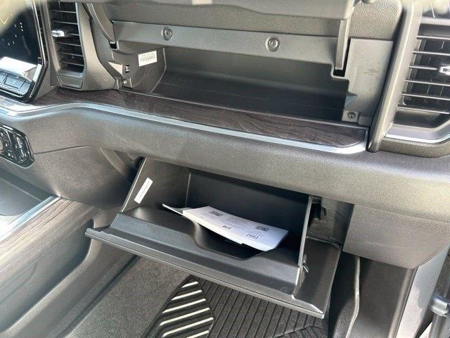 Chevrolet Silverado 1500 LTZ Crew Cab 4WD 2024