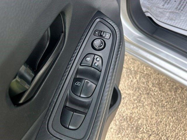 Nissan Versa S CVT 2025