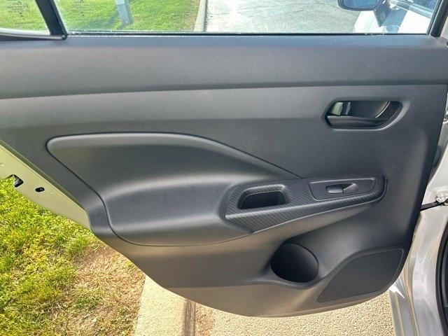 Nissan Versa S CVT 2025