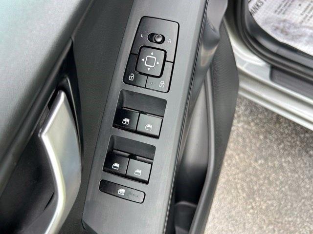 Kia Niro LX 2025