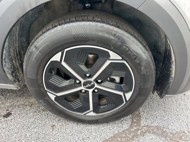 Kia Niro LX 2025